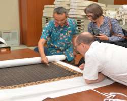 The museum displays a variety of textiles belonging to different islands of Indonesia. It also provides an opportunity for visitors to make Batik at t